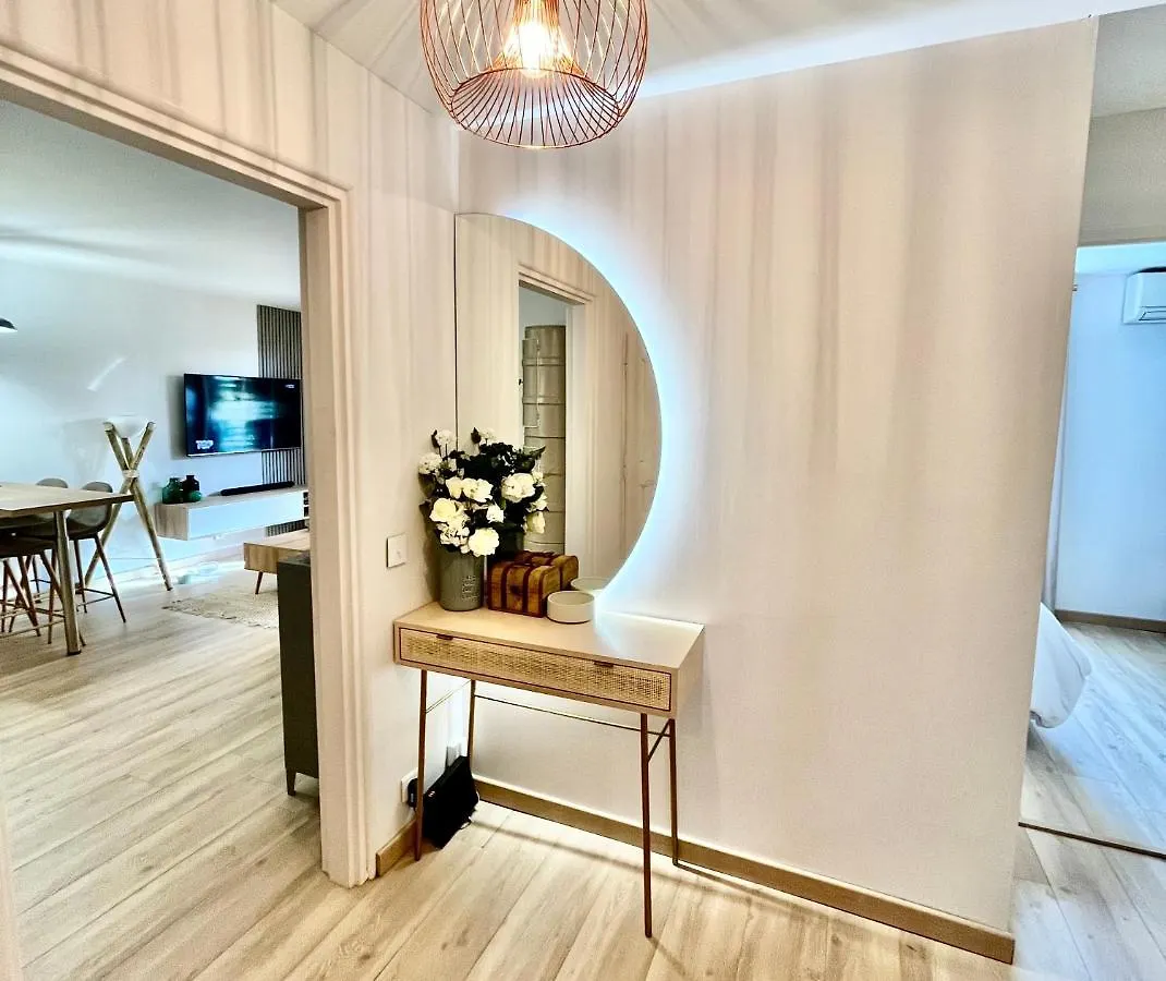 Magnifique 2 Chambres Terrasse Et Parking Saint-Tropez 0*,